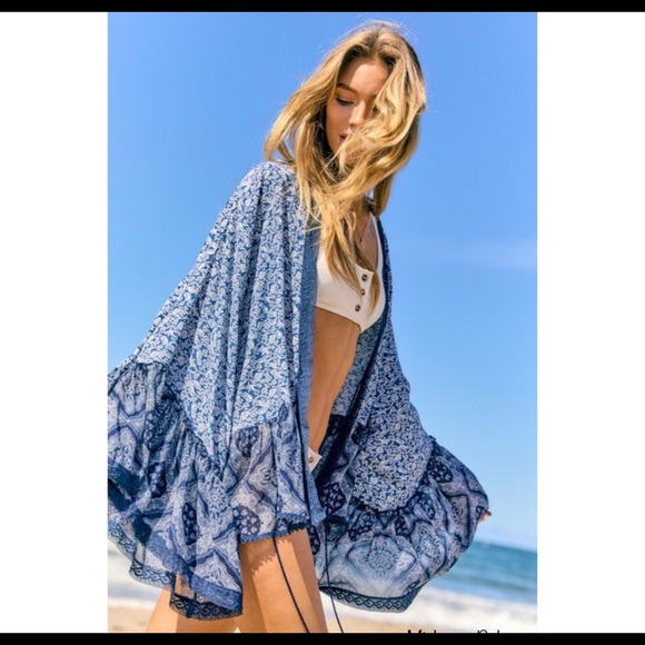 The ARIEL Boho Print Tie Front Kimono Top - Picture 6 of 13